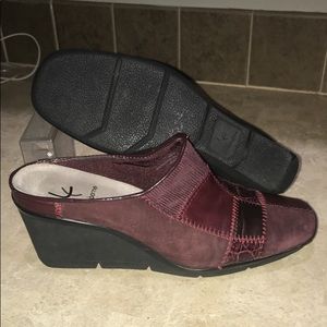 Liz Claiborne red leather sz 7.5